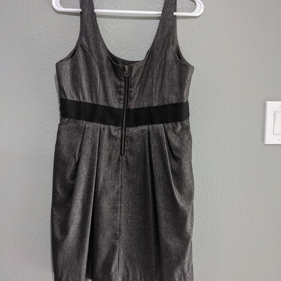 Dress - Picture 4 of 6